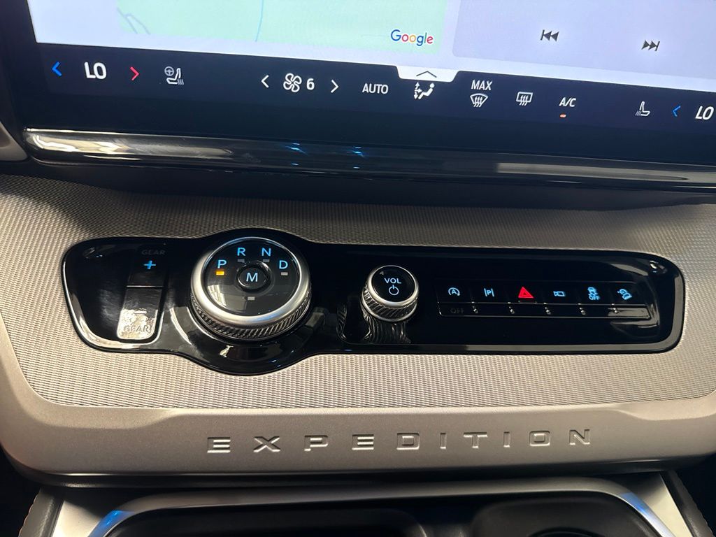 2025 Ford Expedition Active - Photo 36