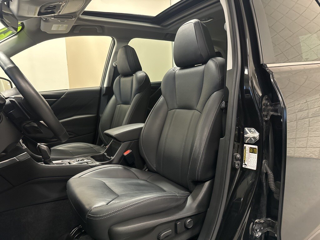 2021 Subaru Forester Touring photo 2