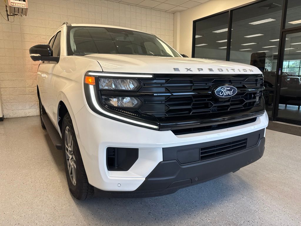 2025 Ford Expedition Active - Photo 8