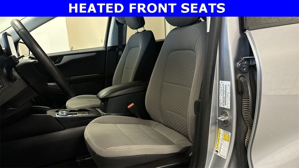 2022 Ford Escape SE photo 2