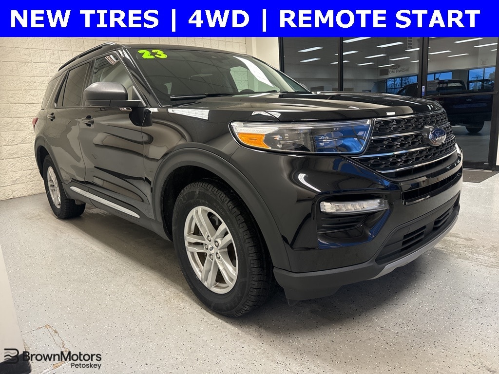 2023 Ford Explorer XLT's photo