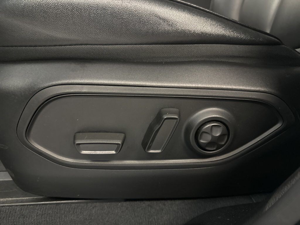 Used 2023 Jeep Grand Cherokee Limited SUV