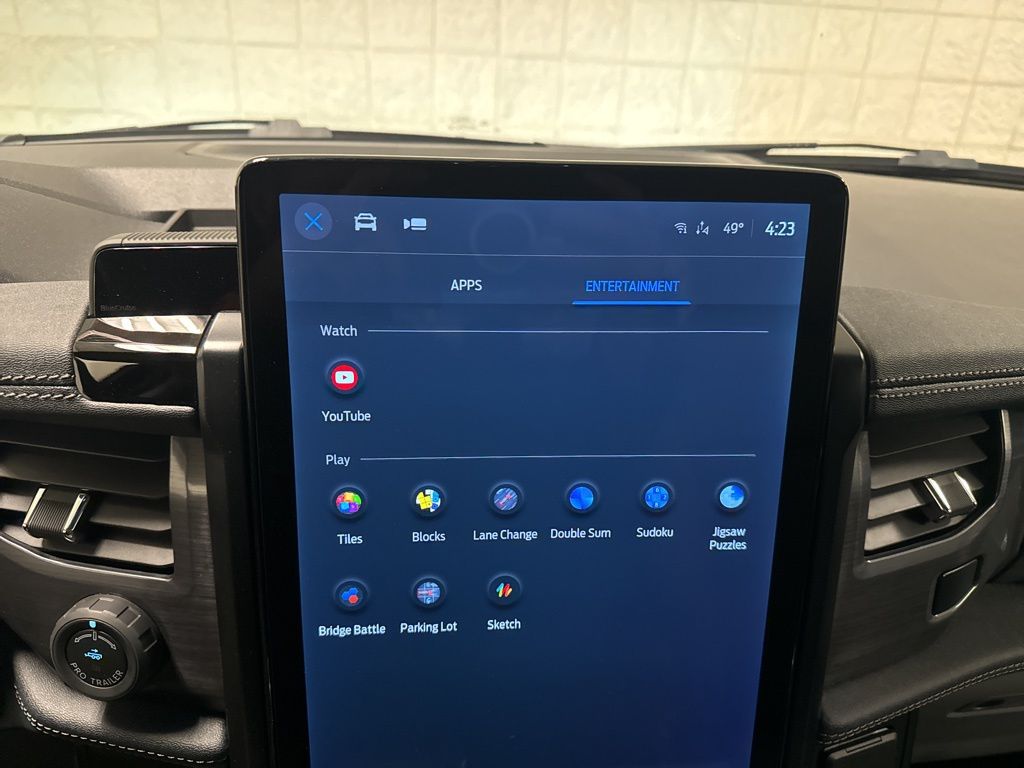 2025 Ford F-150 Lightning Flash - Photo 34