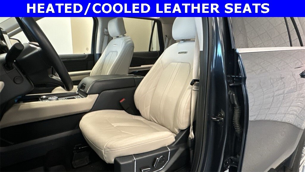 2022 Ford Expedition Platinum photo 2