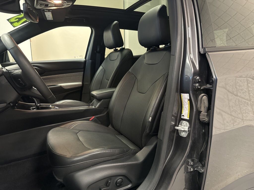 Used 2023 Jeep Compass Latitude Lux SUV