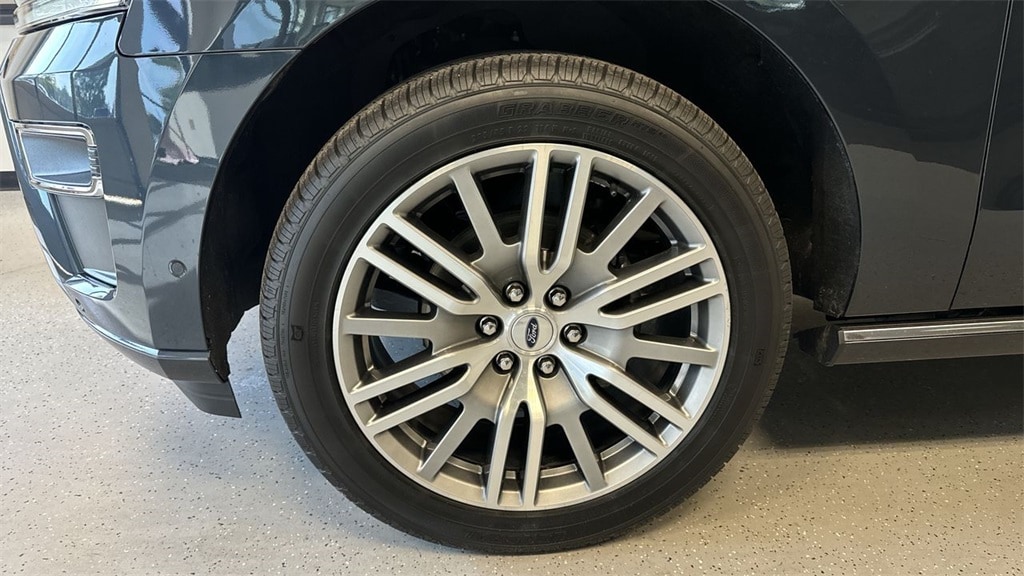 2022 Ford Expedition Platinum photo 4