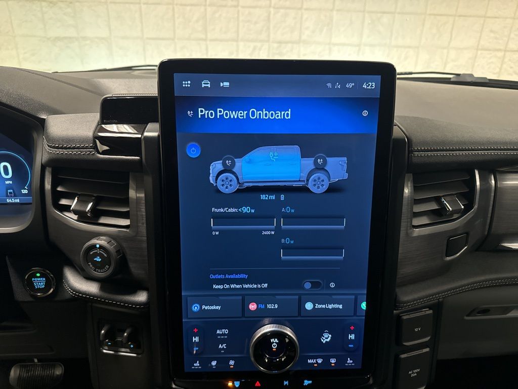 2025 Ford F-150 Lightning Flash - Photo 35