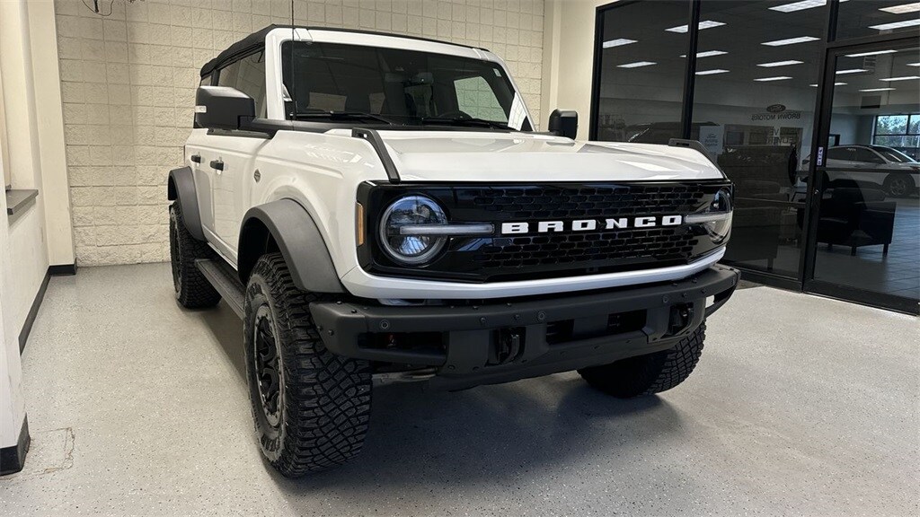 2024 Ford Bronco Wildtrak photo 2