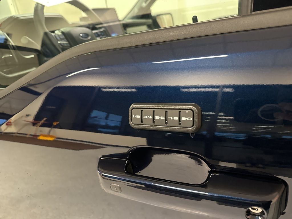 2025 Ford F-150 Lightning Flash - Photo 7