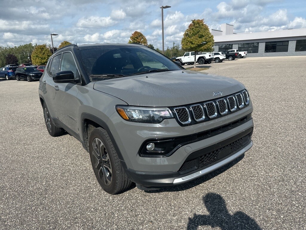 2023 Jeep Compass Limited photo 4