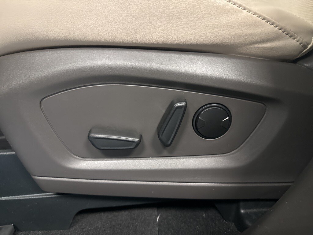 2024 Ford Explorer Platinum photo 4