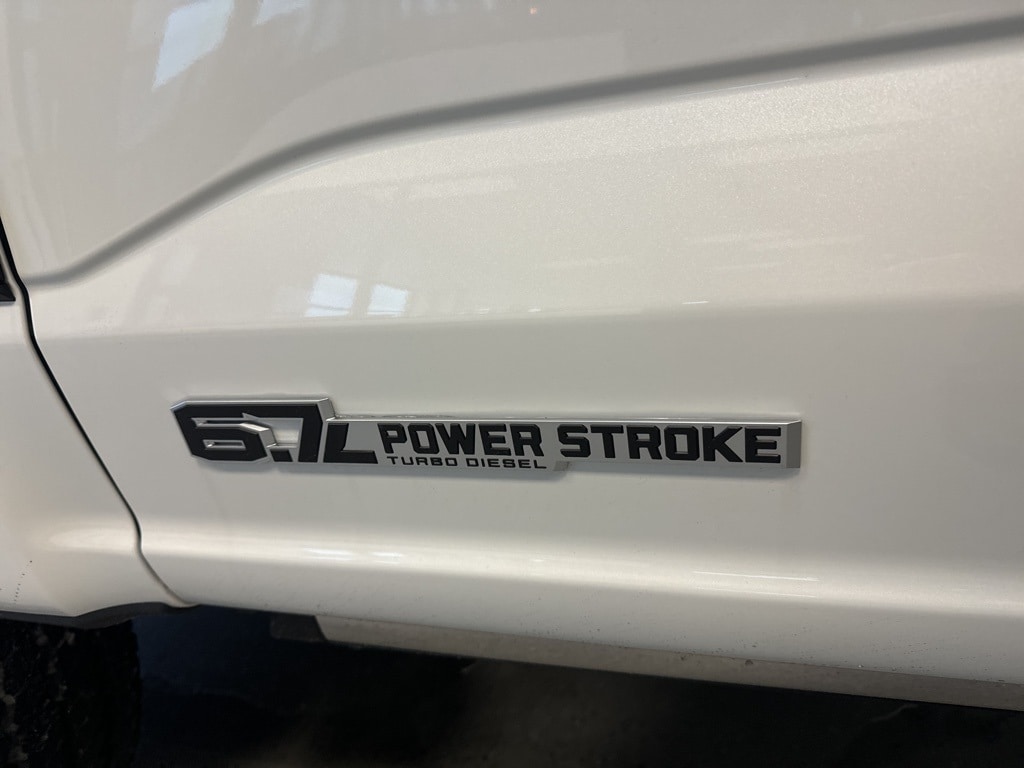 New 2026 Ford F-350 F-350 Platinum Truck Crew Cab