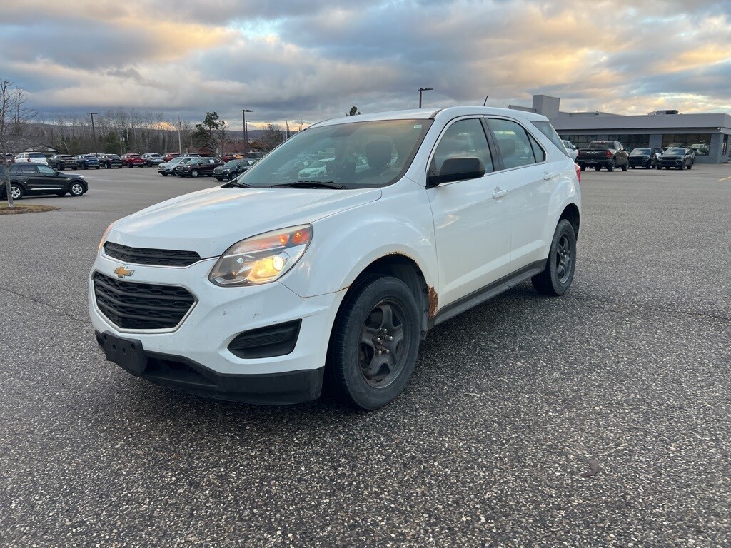 2016 Chevrolet Equinox LS photo 4