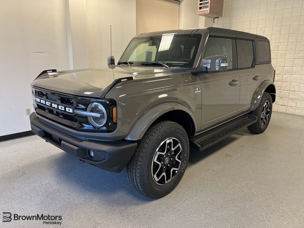 New 2025 Ford Bronco Outer Banks SUV