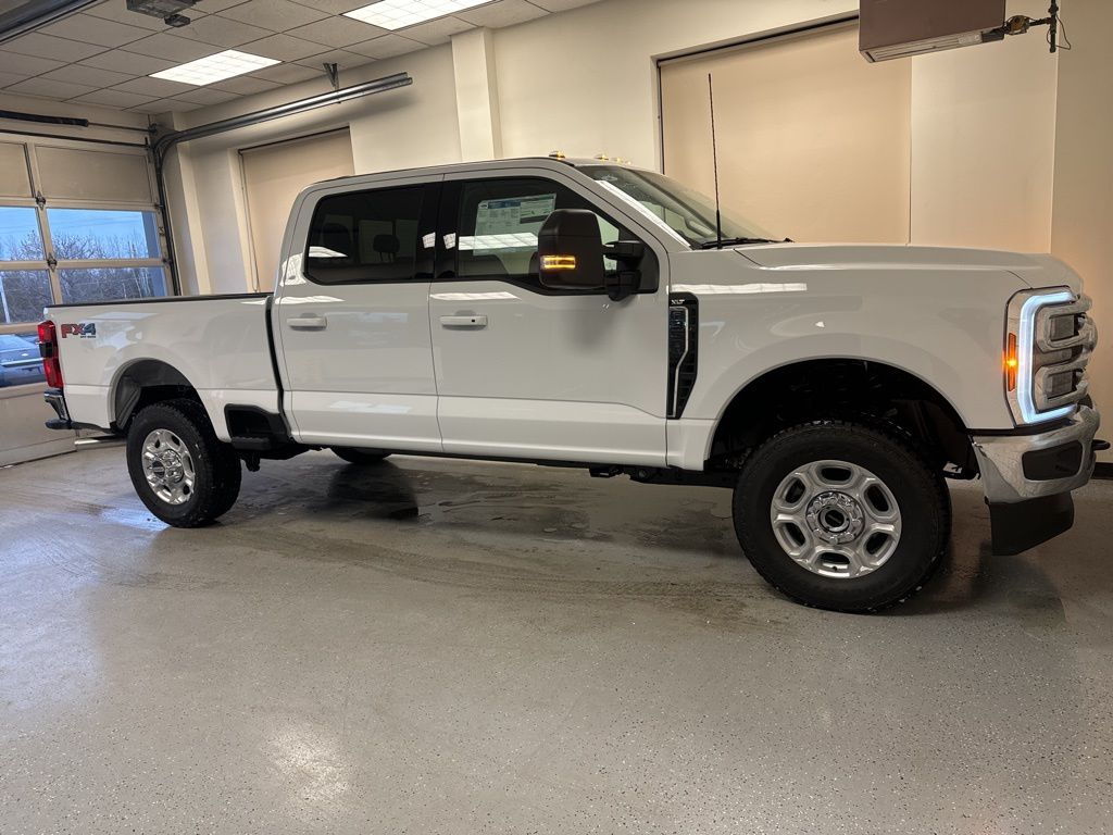 2026 Ford F-350 Super Duty XLT - Photo 25