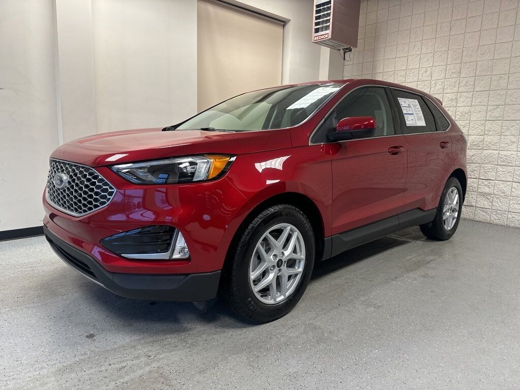 Certified 2024 Ford Edge SUV