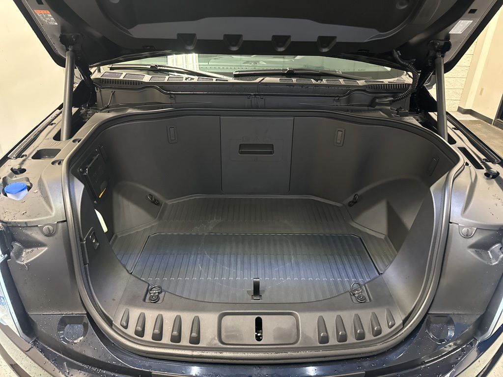 2025 Ford F-150 Lightning Flash - Photo 8