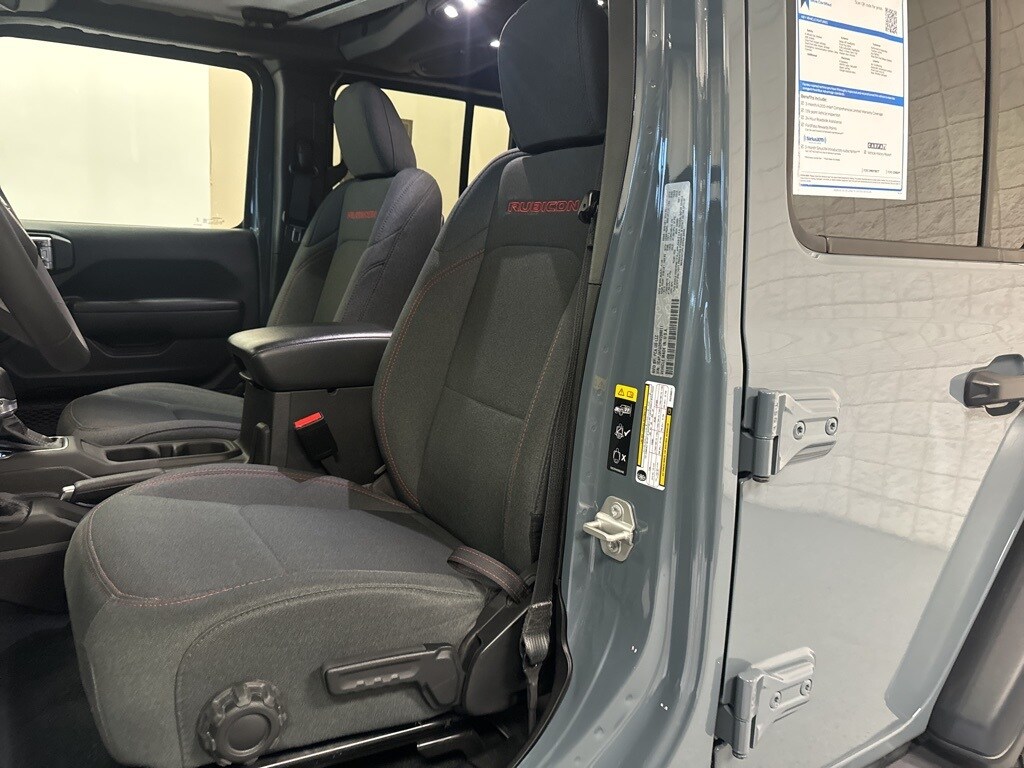 2024 Jeep Wrangler Rubicon photo 3