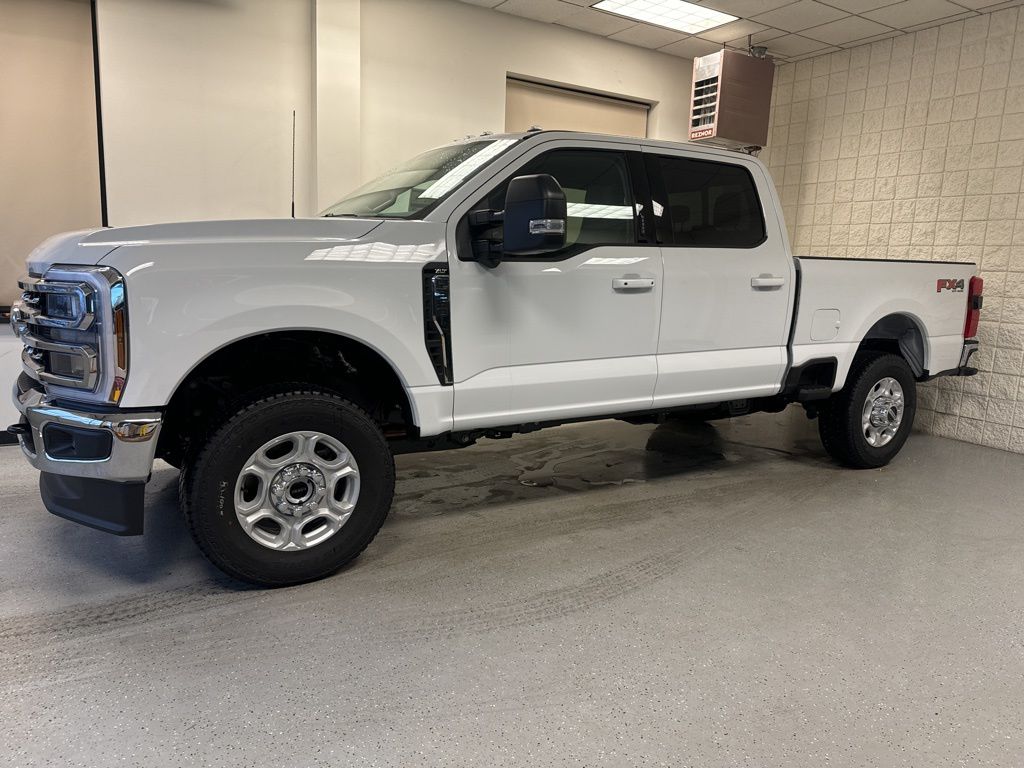 2026 Ford F-350 Super Duty XLT - Photo 17