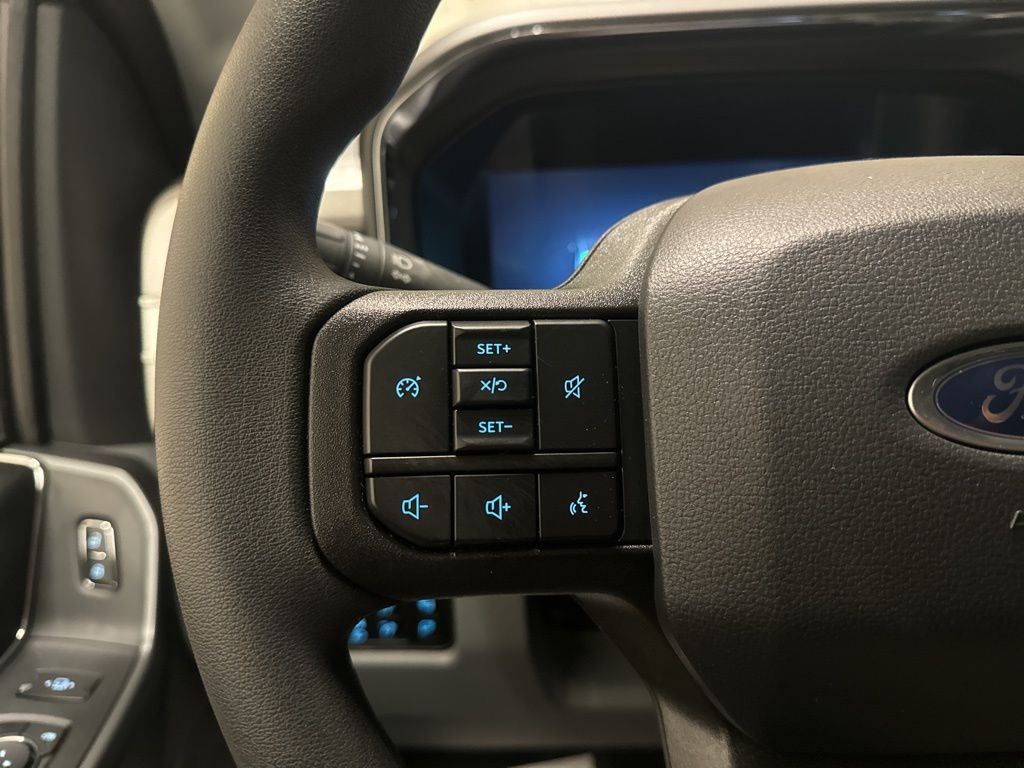 2026 Ford F-350 Super Duty XLT - Photo 38