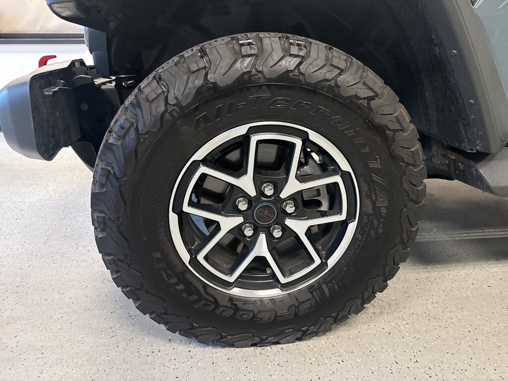 2024 Jeep Wrangler Rubicon photo 2