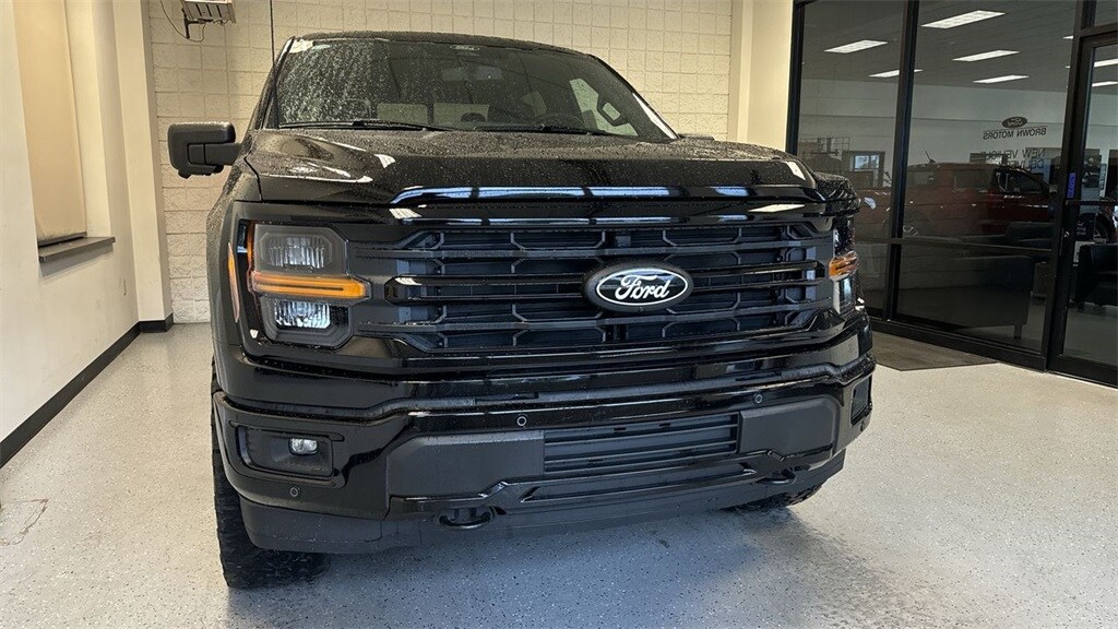 2025 Ford F-150 XLT photo 3