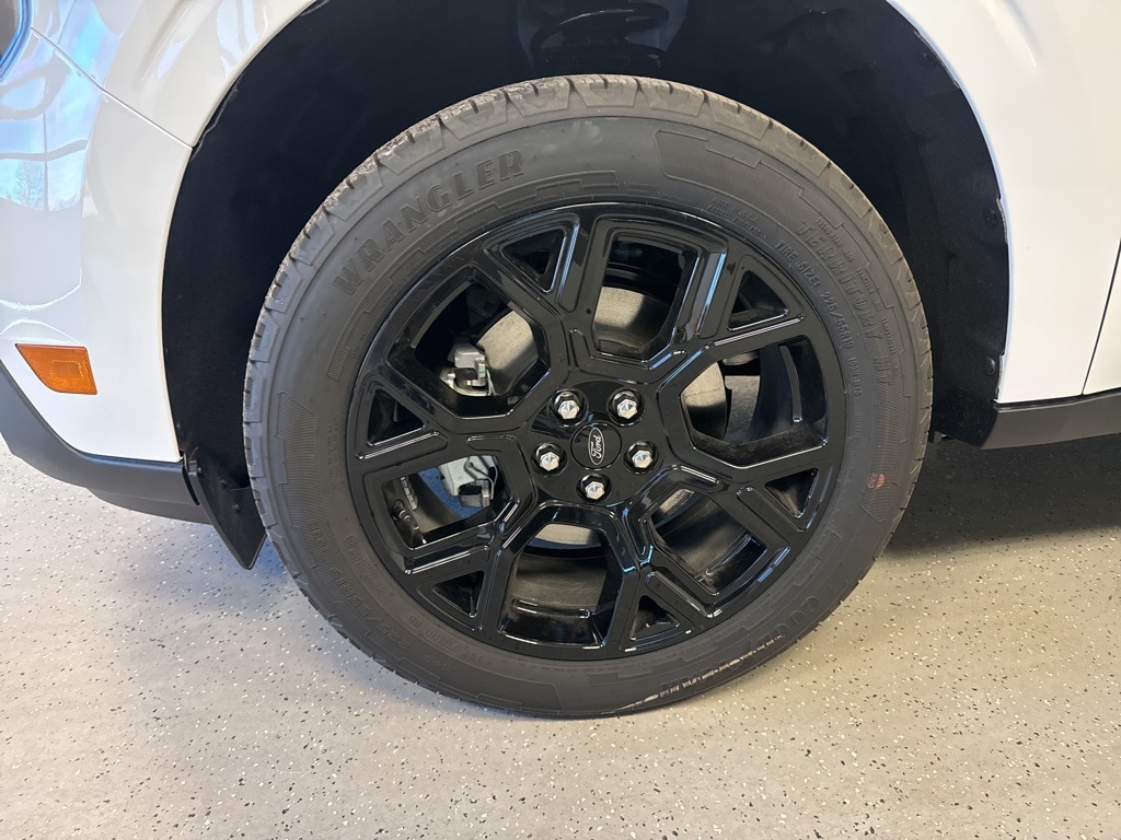 New 2025 Ford Maverick XLT Truck SuperCrew