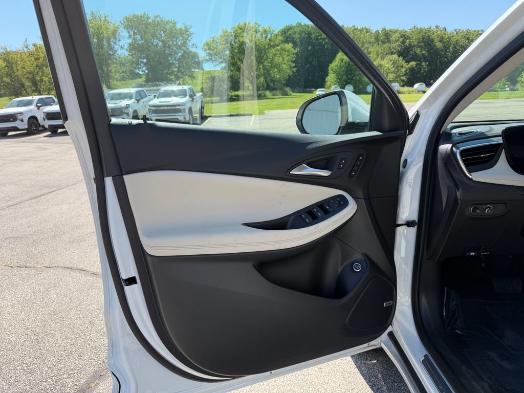 2026 Buick Encore GX Avenir - Photo 14