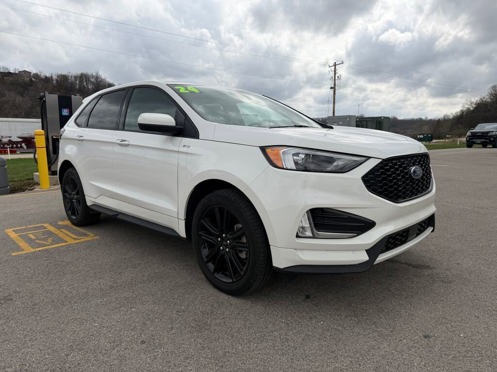 Used 2024 Ford Edge SEL