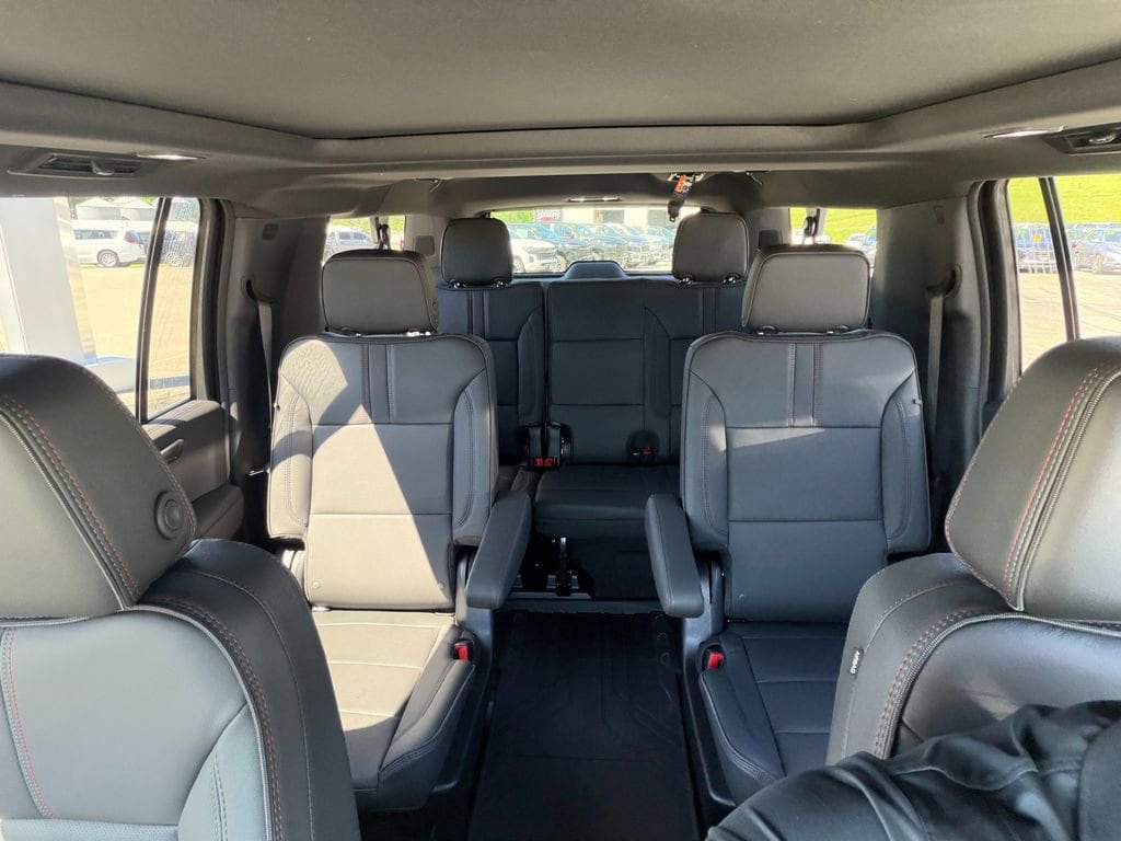 2026 Chevrolet Suburban RST - Photo 23