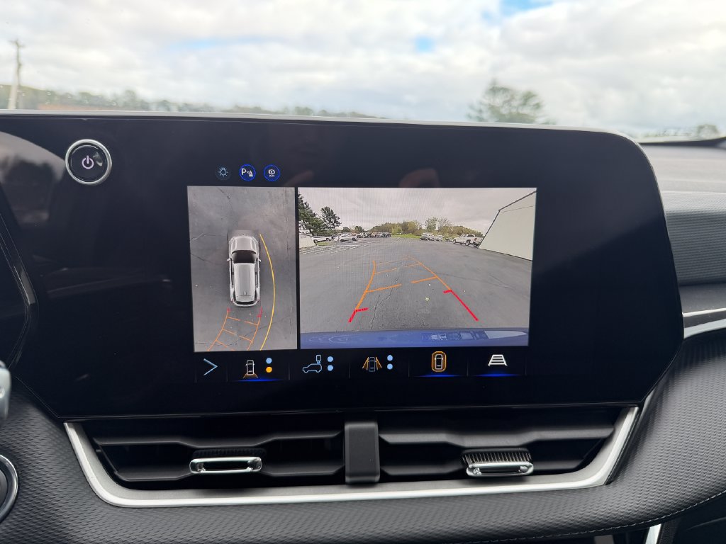 2027 Chevrolet Equinox LT - Photo 26
