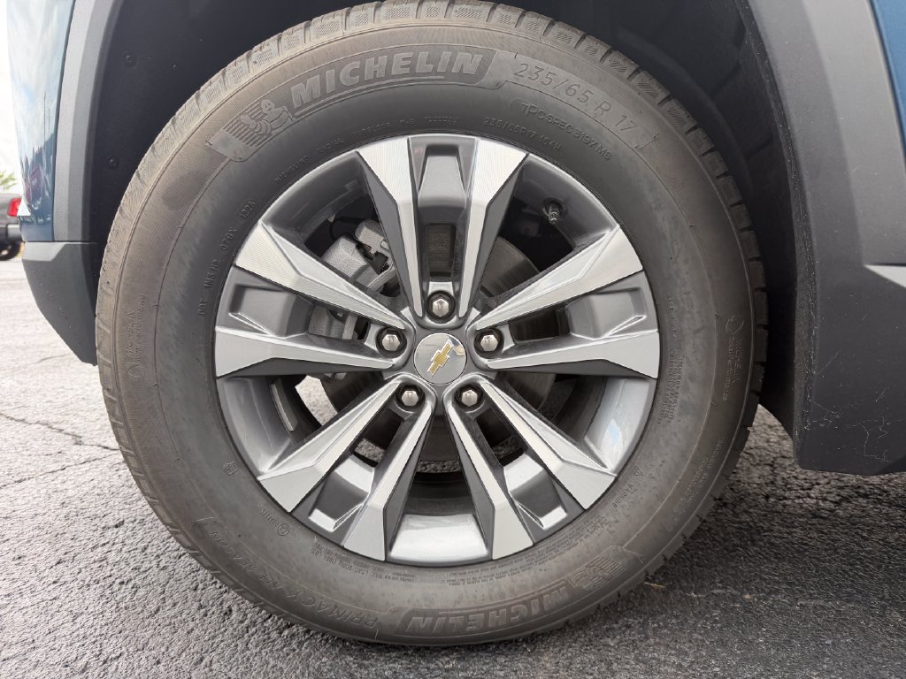 2027 Chevrolet Equinox LT - Photo 35