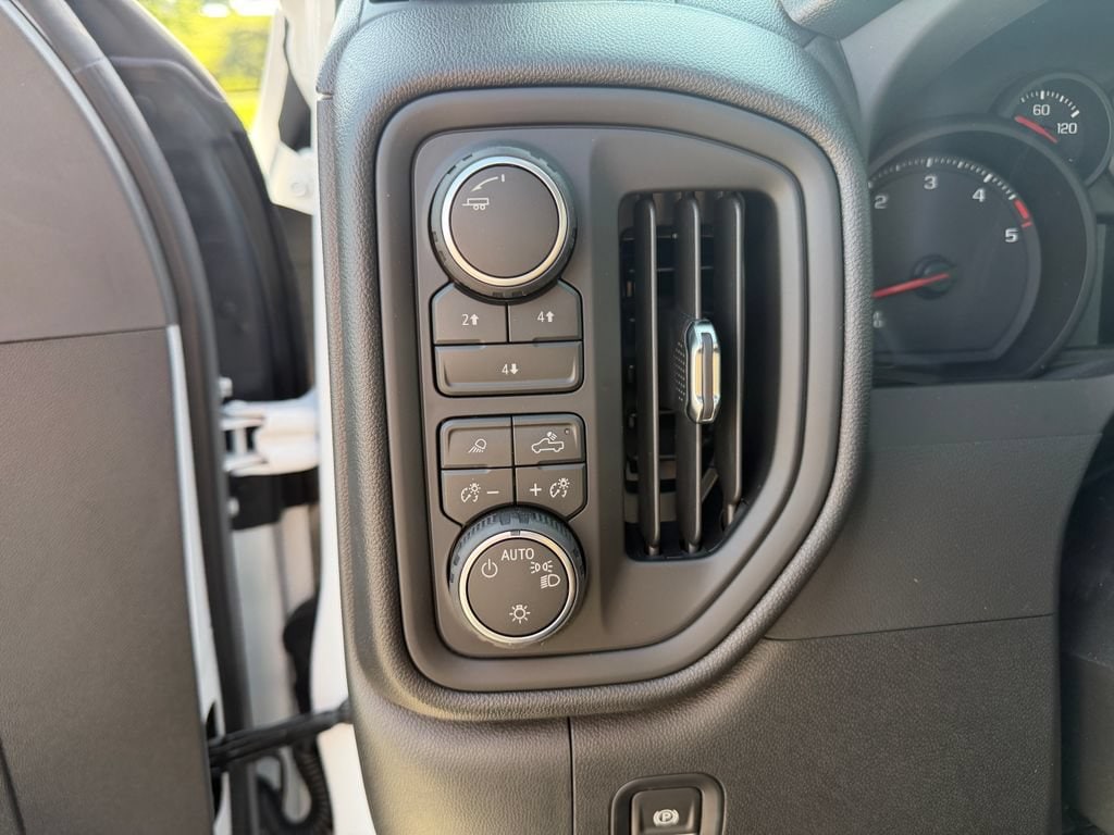 2026 Chevrolet Silverado 2500 HD Custom - Photo 22