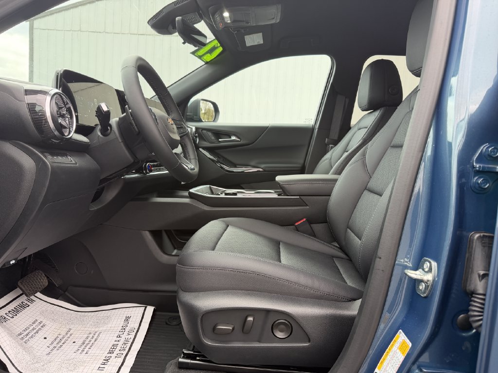 2027 Chevrolet Equinox LT - Photo 17