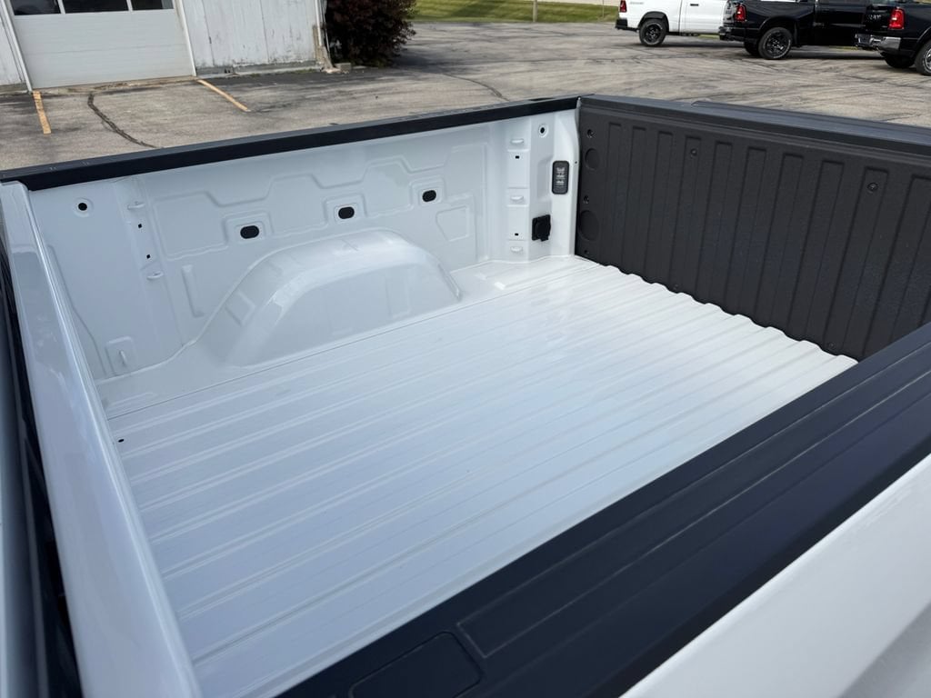 2026 Chevrolet Silverado 1500 Custom - Photo 15