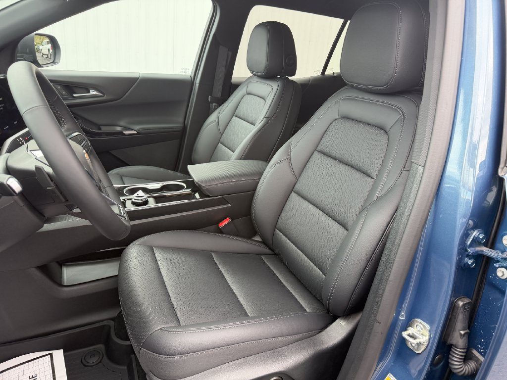 2027 Chevrolet Equinox LT - Photo 18