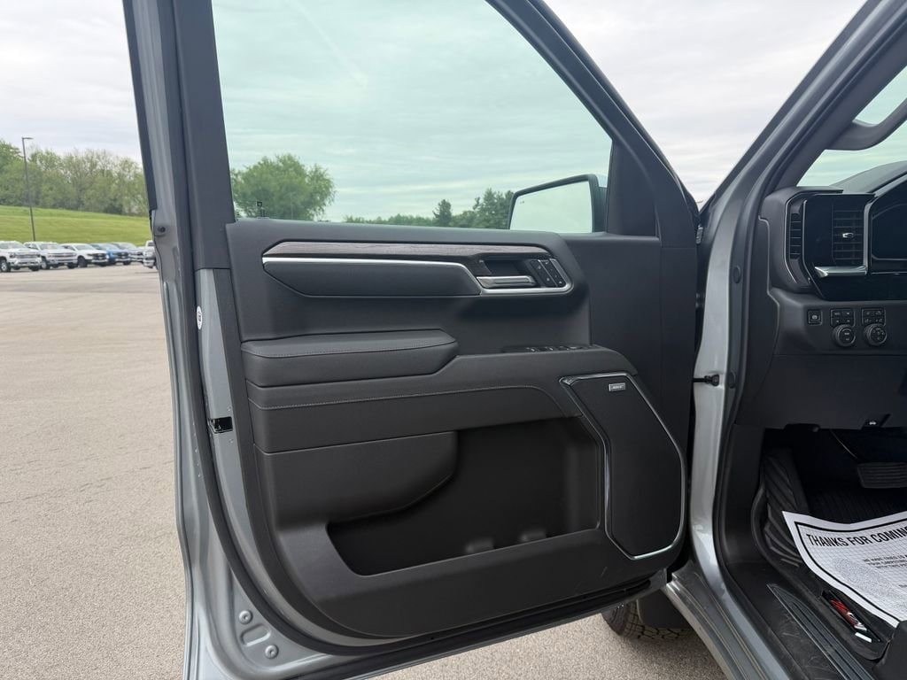 2026 Chevrolet Silverado 1500 LTZ - Photo 17