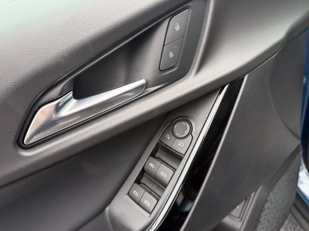 2027 Chevrolet Equinox LT - Photo 15