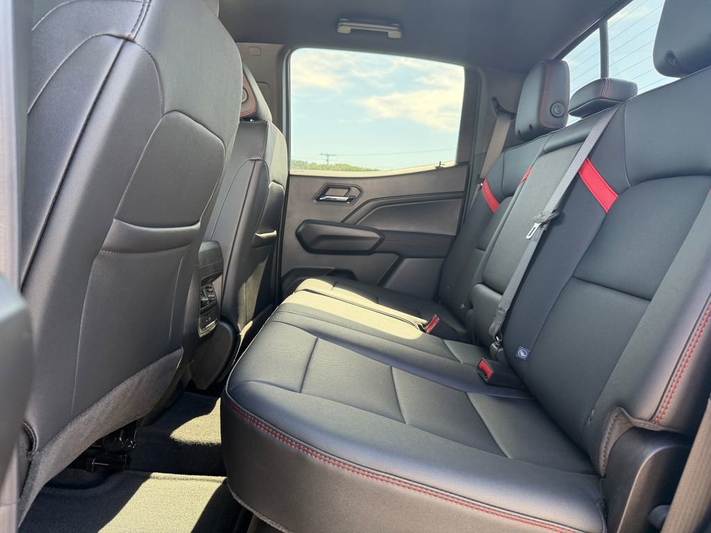 2026 Chevrolet Colorado Z71 - Photo 38