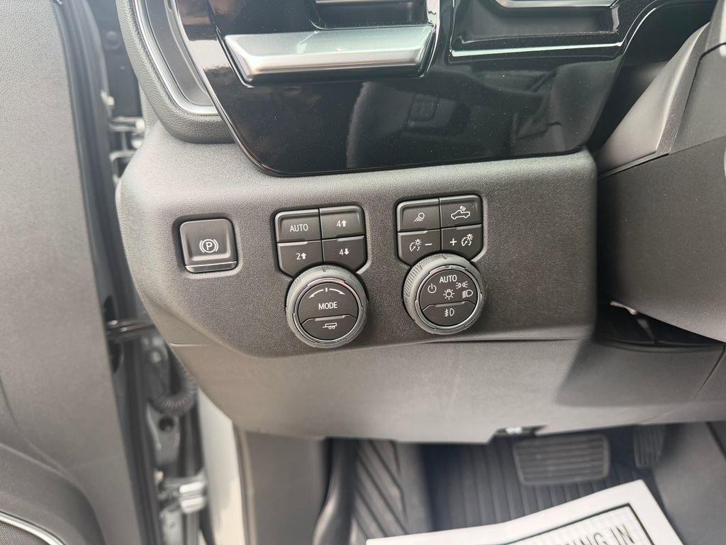 2026 Chevrolet Silverado 1500 LTZ - Photo 20