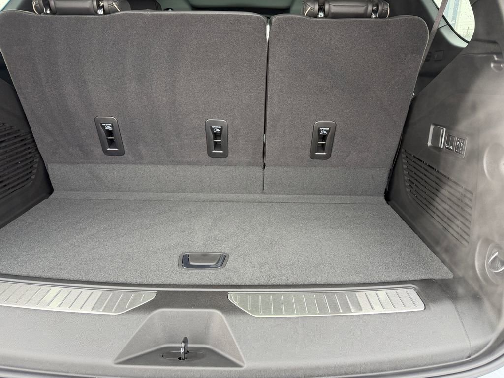 2026 Chevrolet Tahoe Premier - Photo 9