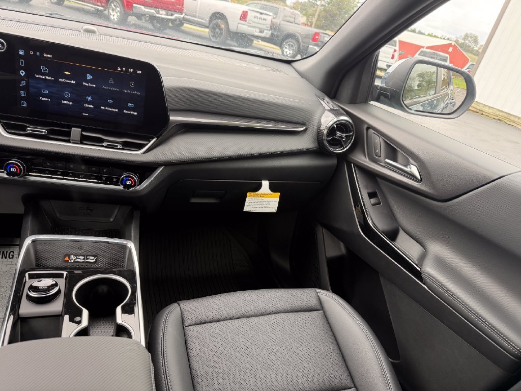 2027 Chevrolet Equinox LT - Photo 22