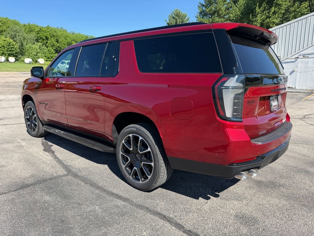 2026 Chevrolet Suburban RST - Photo 7