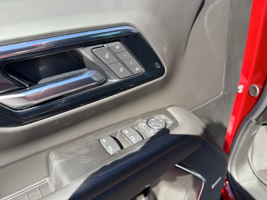 2026 Chevrolet Suburban RST - Photo 18