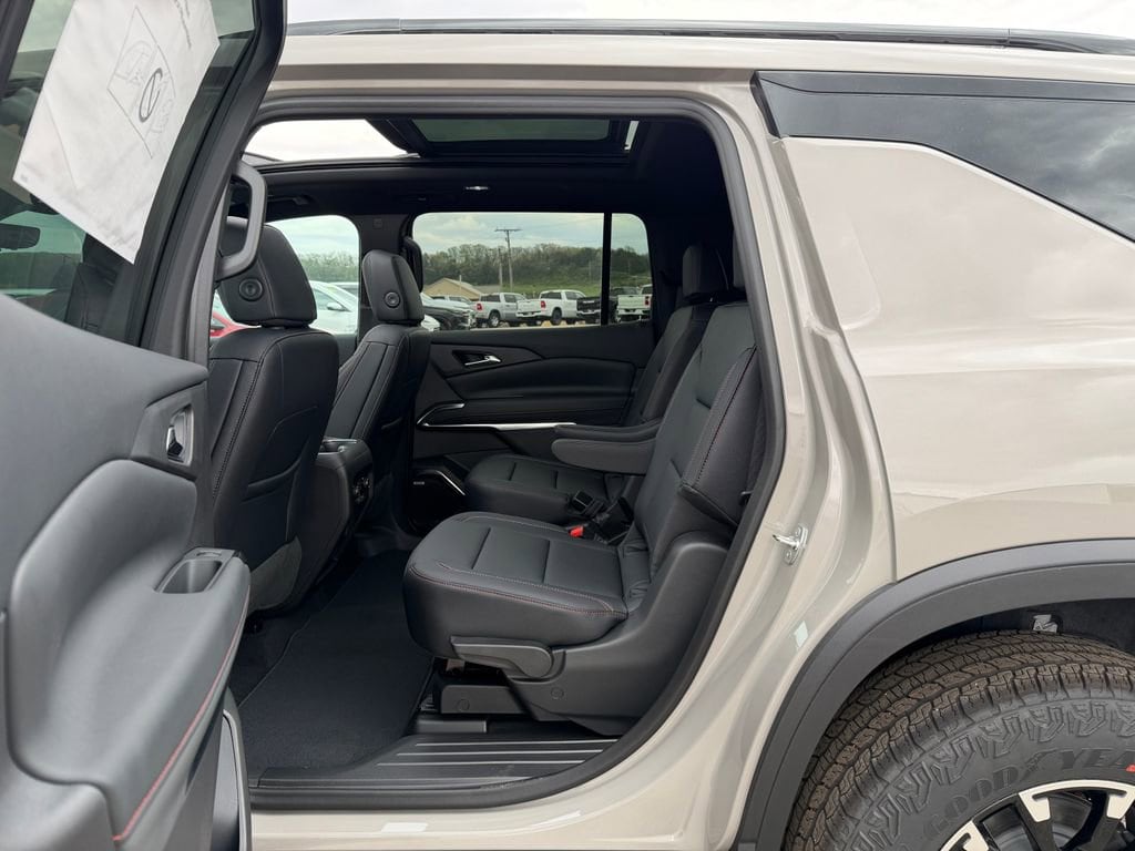 2026 Chevrolet Traverse Z71 - Photo 32