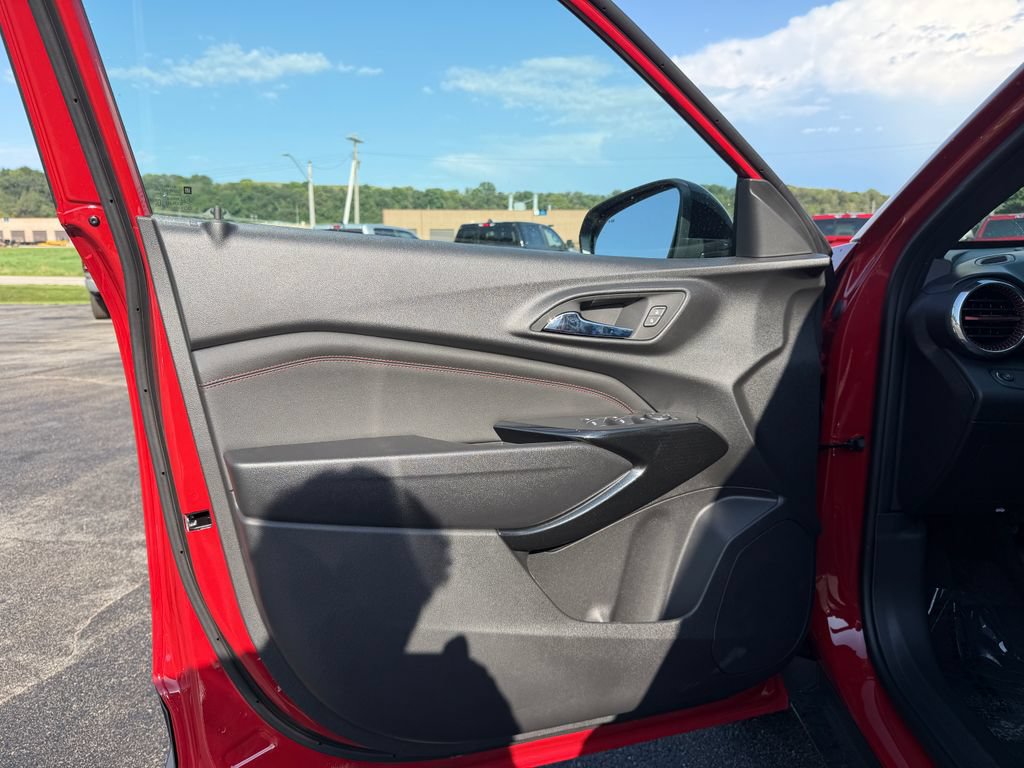 2026 Chevrolet Trax RS - Photo 14
