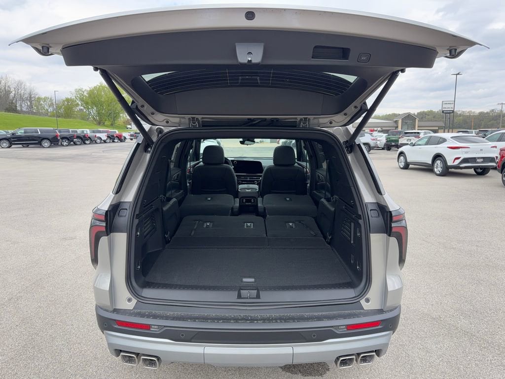 2026 Chevrolet Traverse Z71 - Photo 12