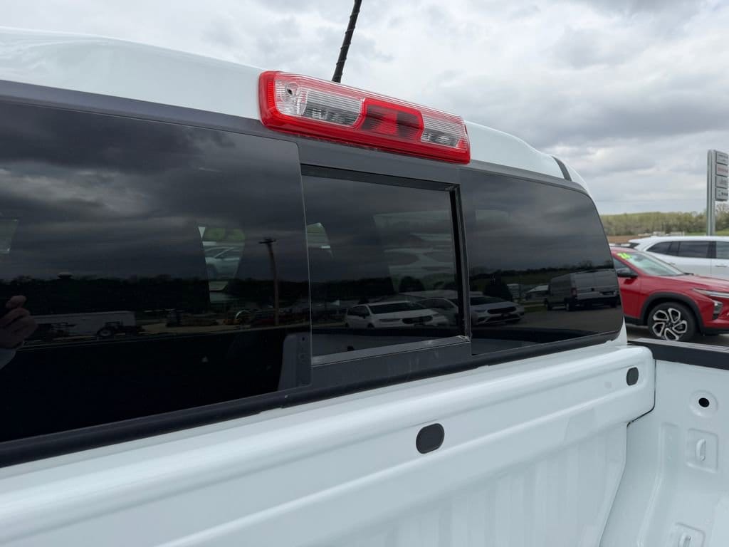 2026 Chevrolet Colorado Z71 - Photo 13