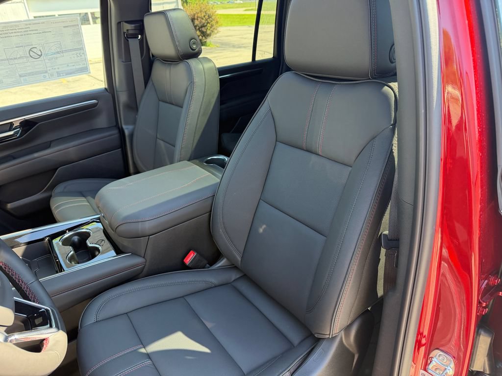 2026 Chevrolet Suburban RST - Photo 22