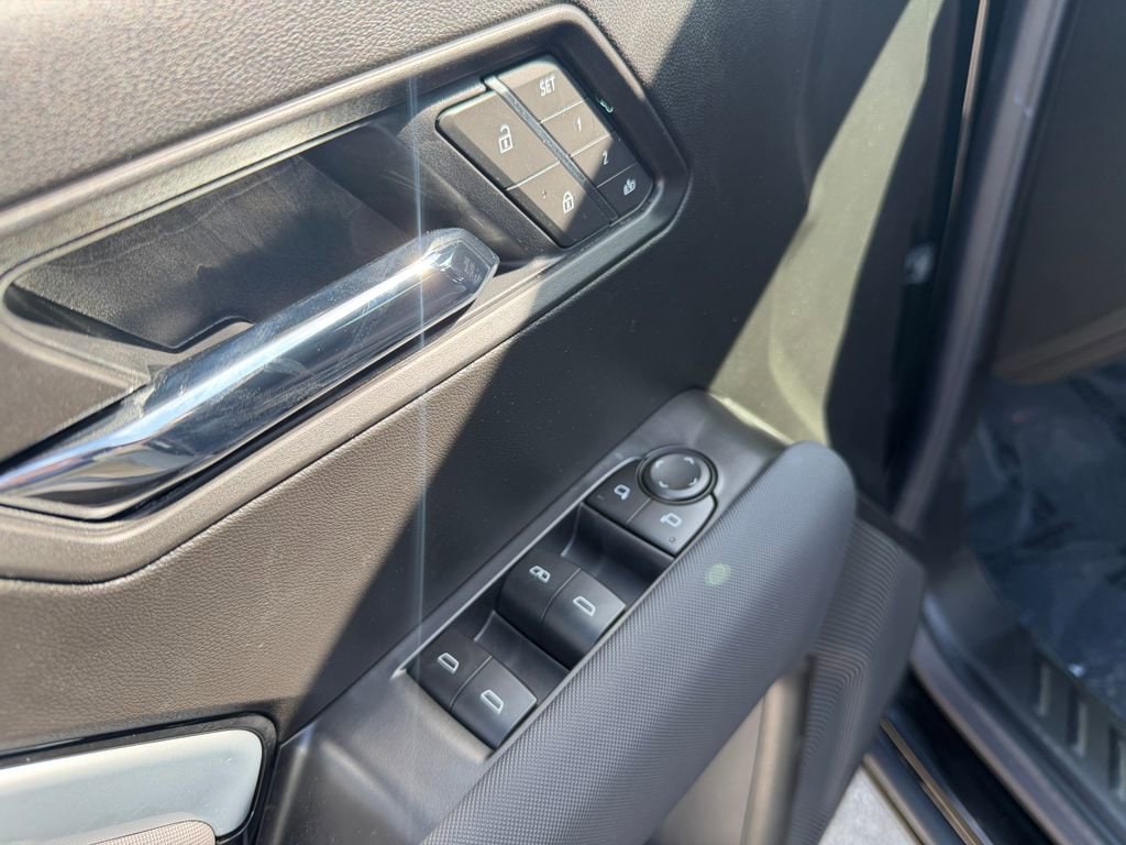 2026 Chevrolet Colorado Z71 - Photo 19